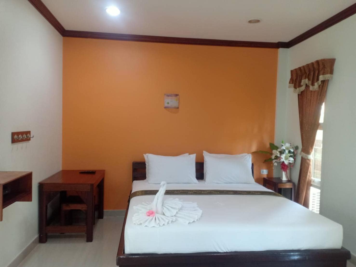 Capital O 75415 Nanthachart Riverview Resort Samut Songkhram Экстерьер фото